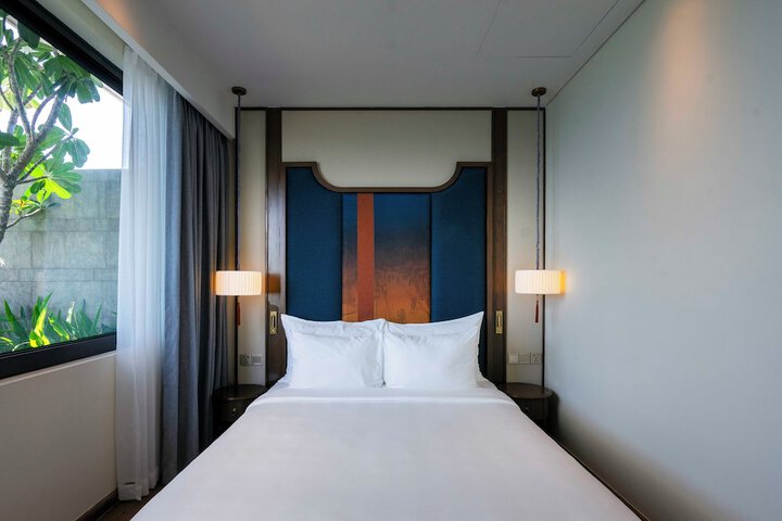 Room 27 of 69