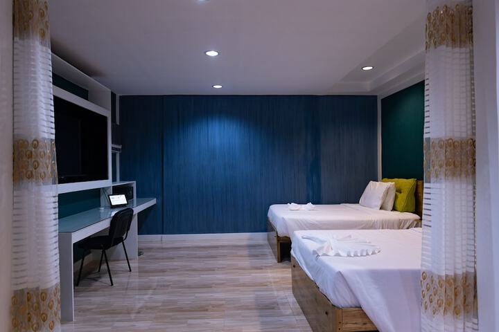 Room 21 of 125
