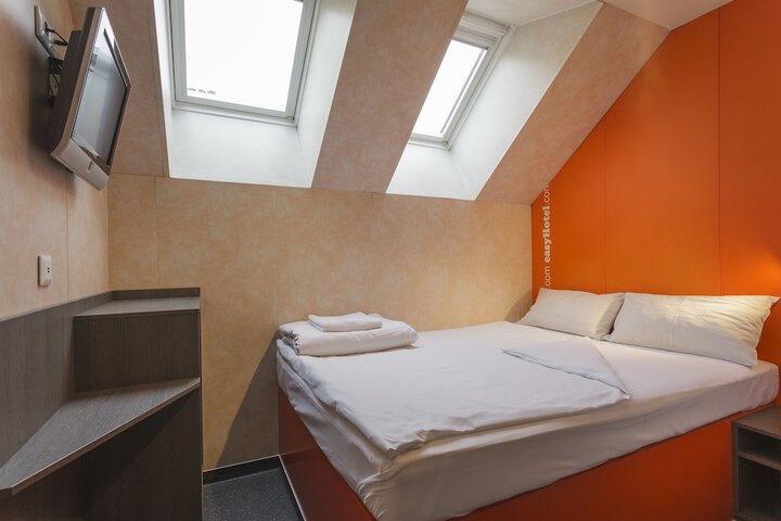 Room 15 of 57