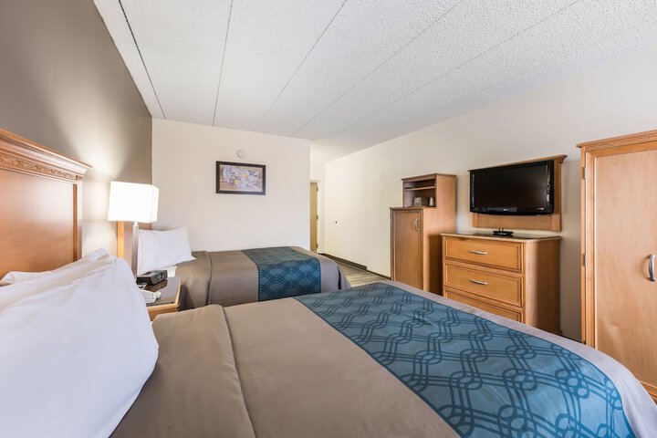 2 Double Beds (4 of 12)