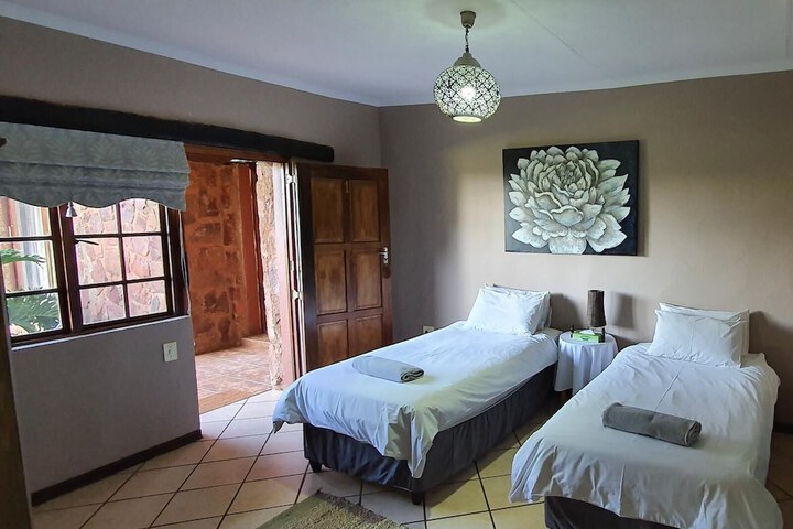 Room 6 of 49