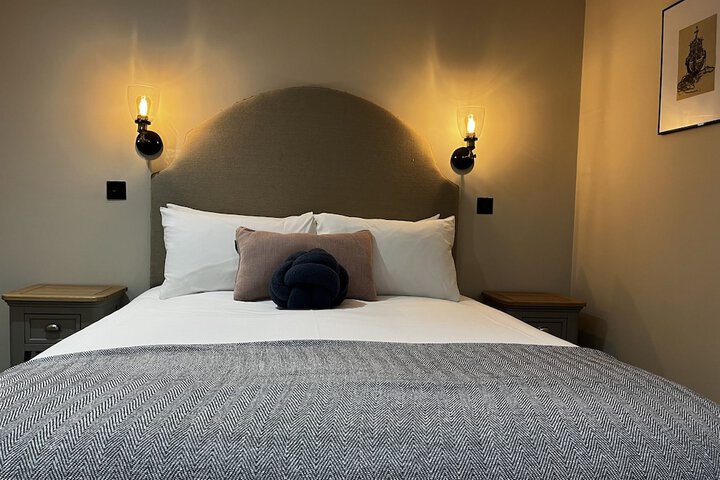 Room 12 of 24
