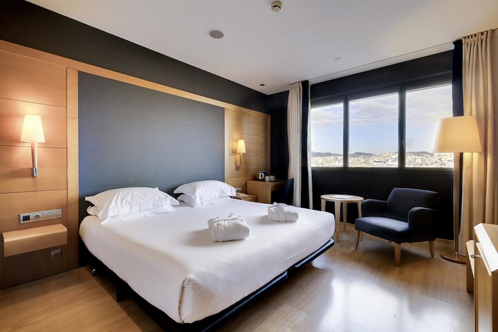 Room 18 of 111