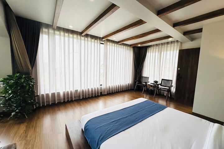 Room 64 of 105