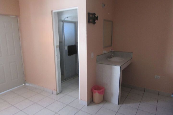 Room 6 of 6
