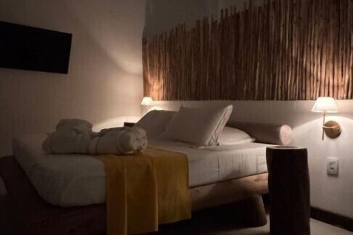Room 44 of 73