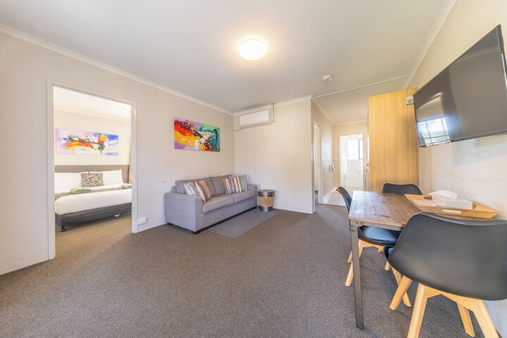 Room 18 of 60