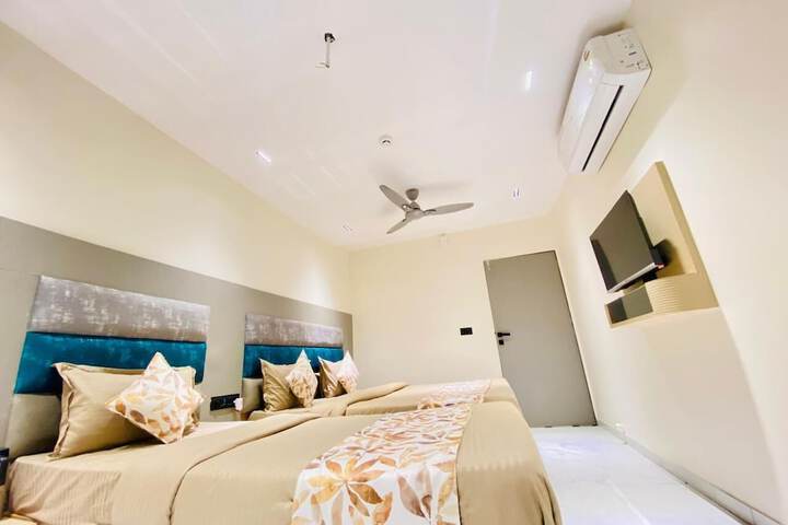 Room 17 of 43