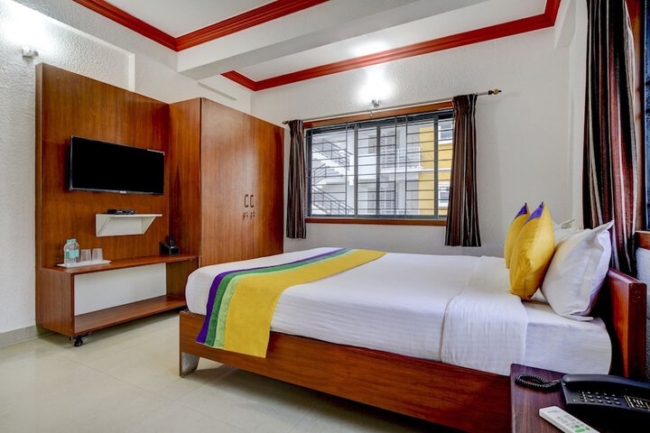 Room 9 of 27