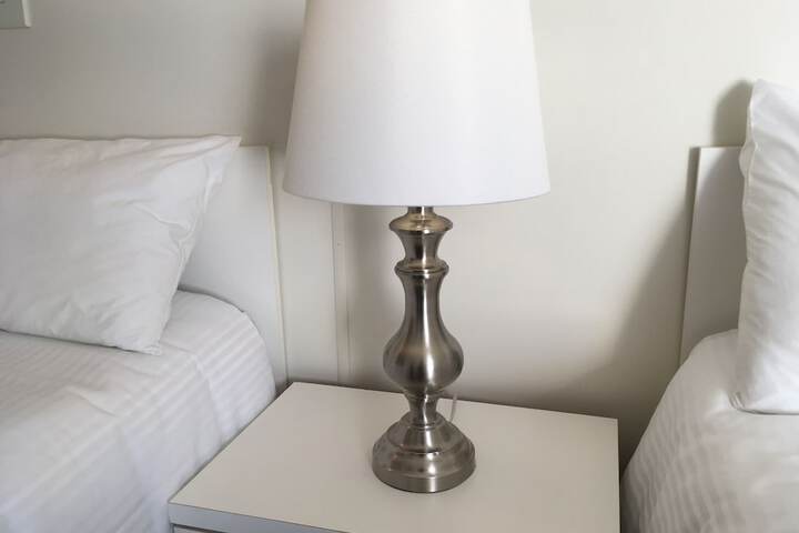 Room 12 of 118
