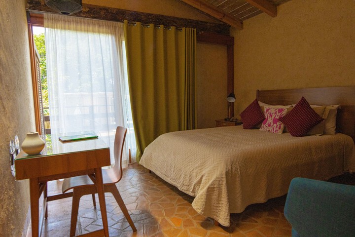 Room 10 of 24