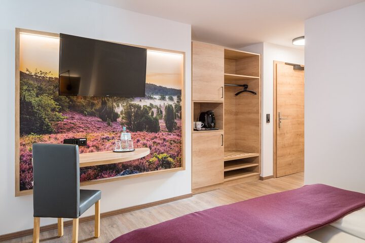 Room 17 of 65
