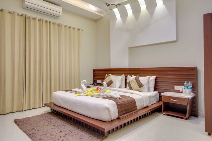 Room 10 of 65