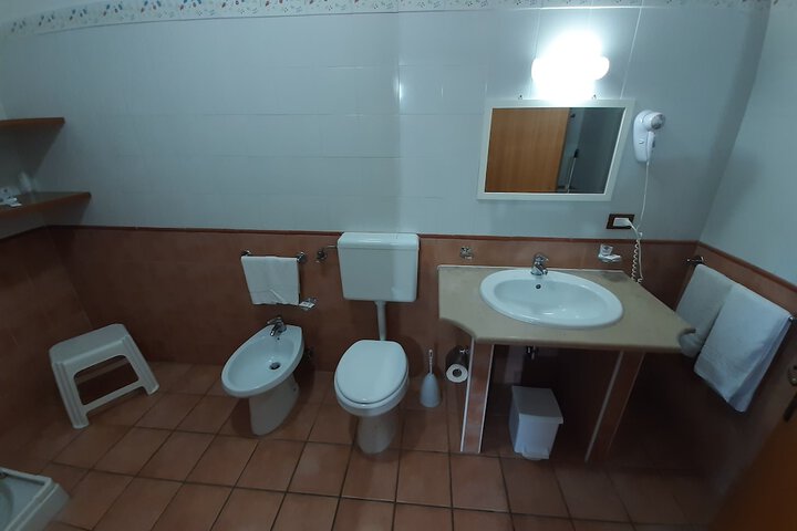 Room 187 of 249