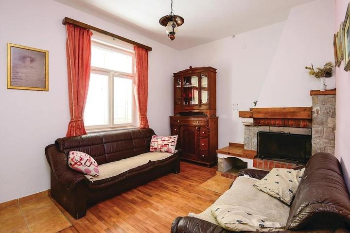 Awesome Home in Zuljana With Wifi and 4 Bedrooms