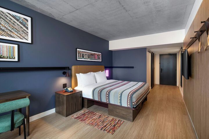 Room 3 of 13