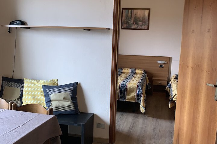 Room 14 of 62
