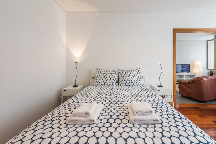 Room 32 of 62