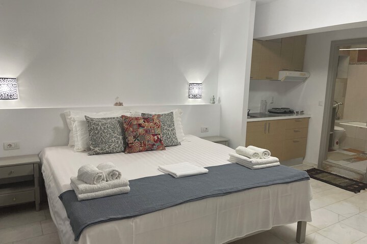 Room 11 of 71