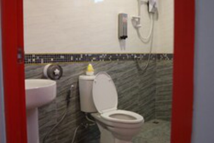 Room 4 of 35