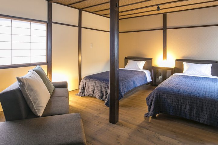 Room 21 of 111