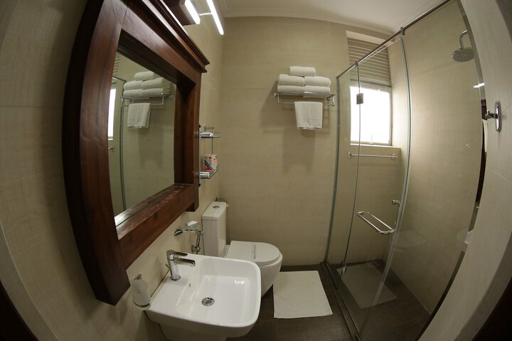 Room 5 of 14