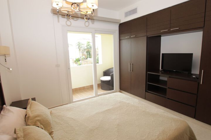Room 14 of 96