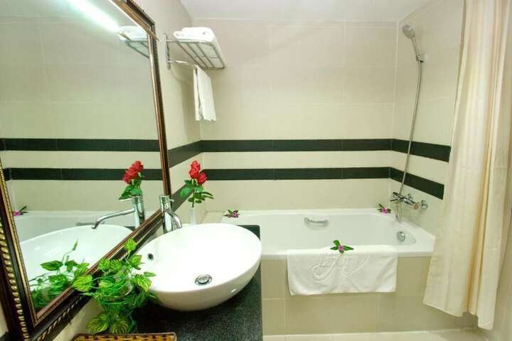 Room 18 of 29