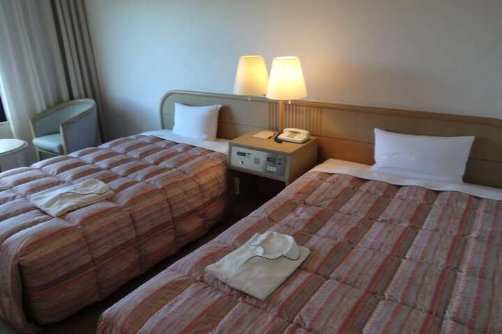 Room 7 of 39