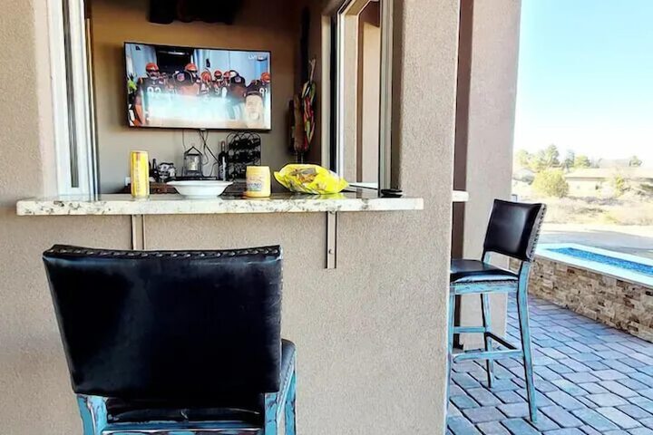 Beautiful Home with Incredible Red Rock Views With Outdoor Fire Pit in Cottonwood, AZ