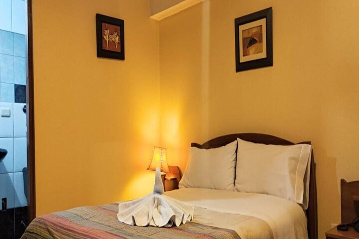 Room 15 of 28