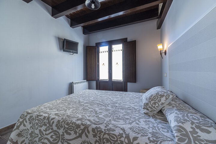 Room 3 of 23