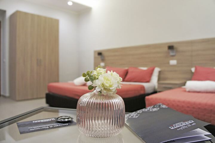 Room 52 of 71
