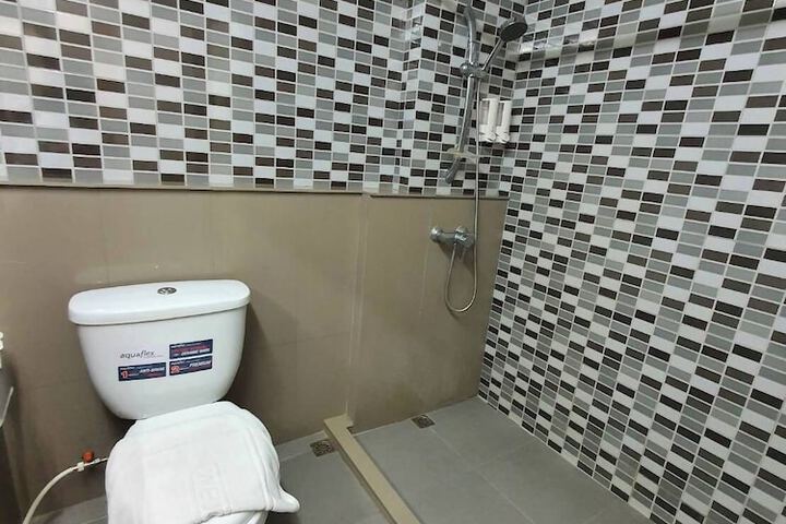 Room 132 of 147