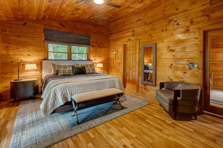 Room 2 of 26