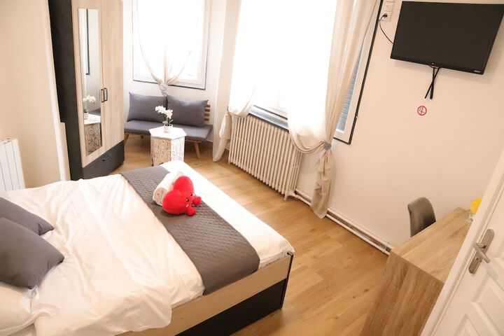 Room 13 of 24