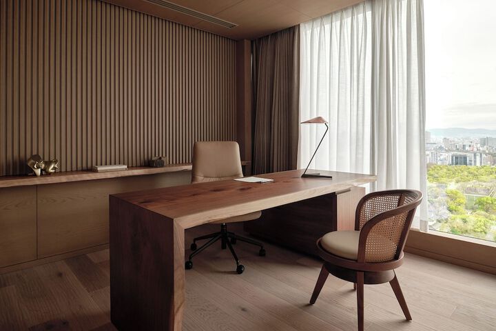 Room 35 of 82