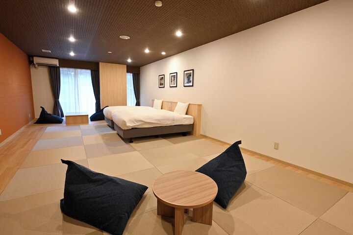 Room 66 of 99