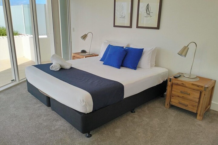 Room 25 of 124