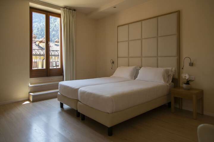 Room 19 of 49