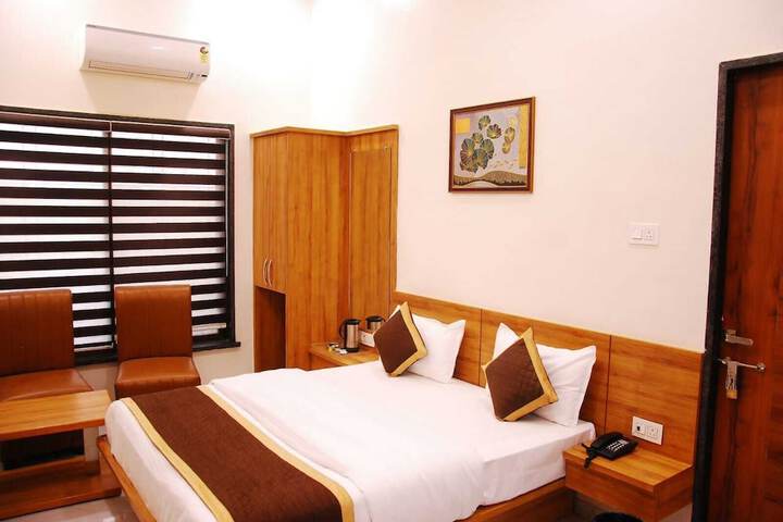 Room 8 of 51