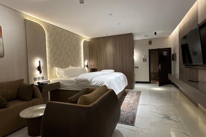 Room 8 of 61