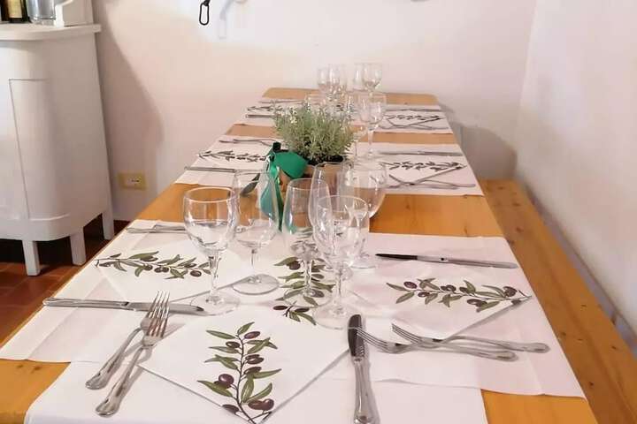 Dining 57 of 77