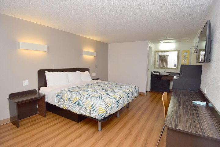 Room 2 of 26
