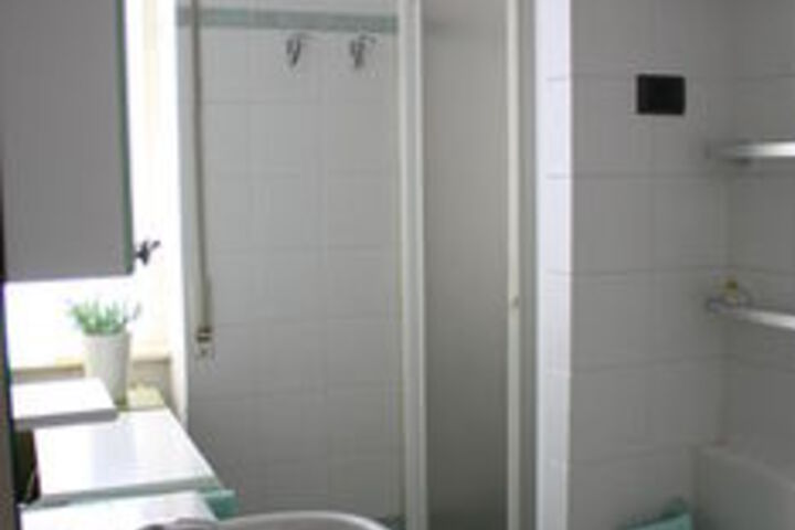 Room 4 of 23