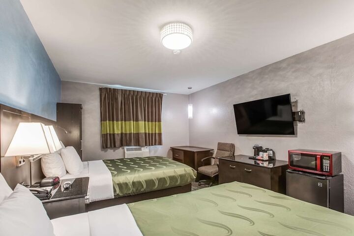 2 Double Beds (6 of 7)