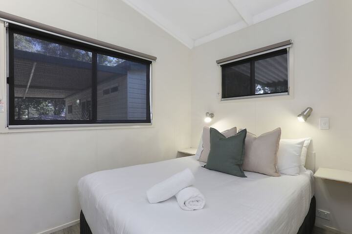 Room 5 of 33