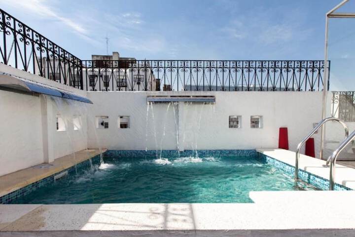 Pool 68 of 110