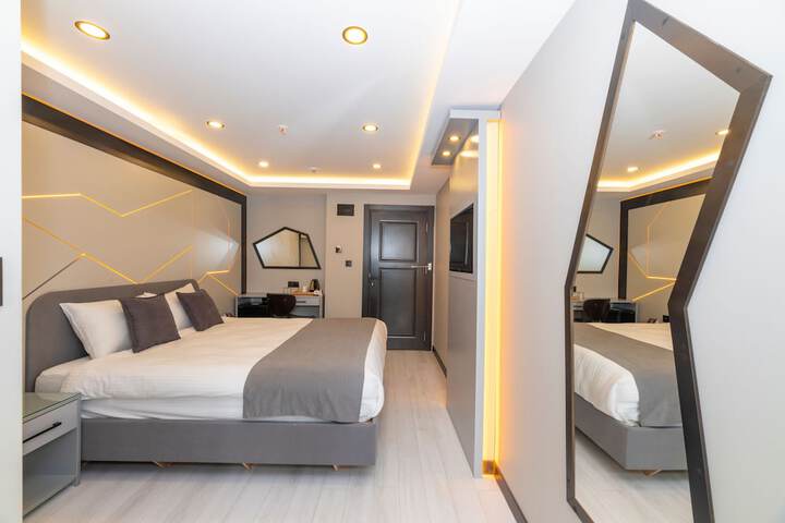 Room 9 of 41