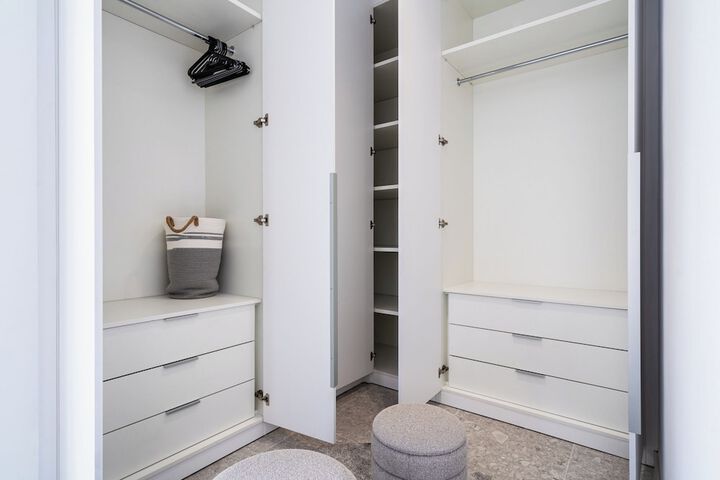 Room 15 of 116